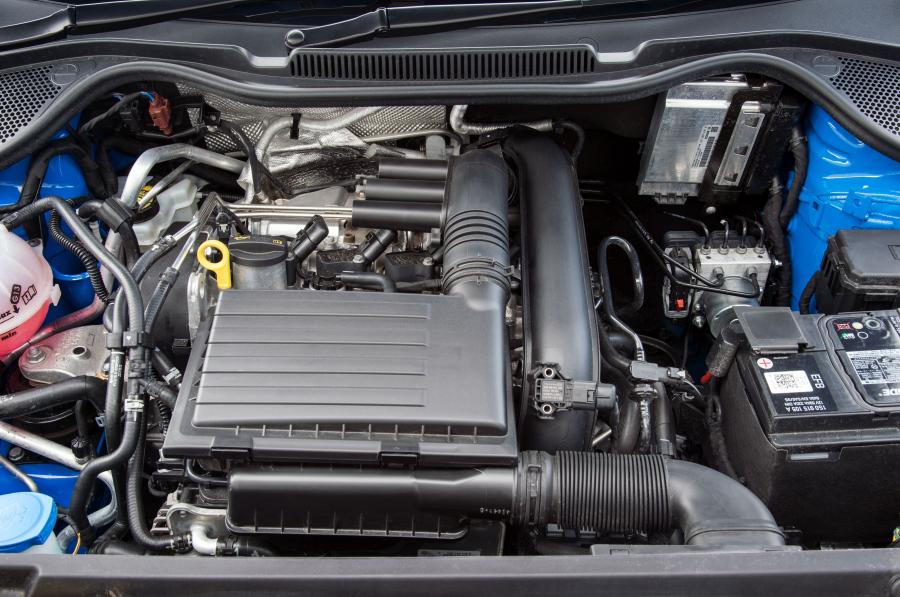  Volkswagen Polo 5-Door 2014 года  (UK) (фото 20 из 20)
